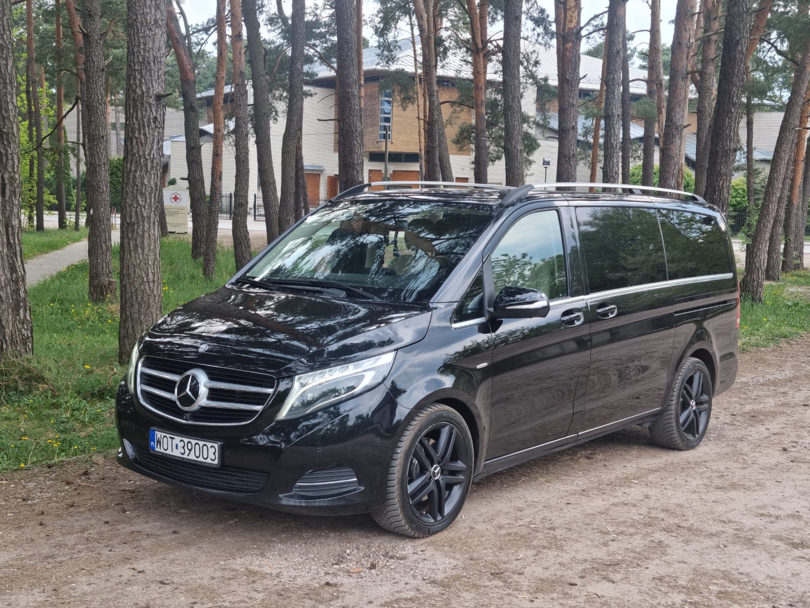 Mercedes V-klasa — widok z boku