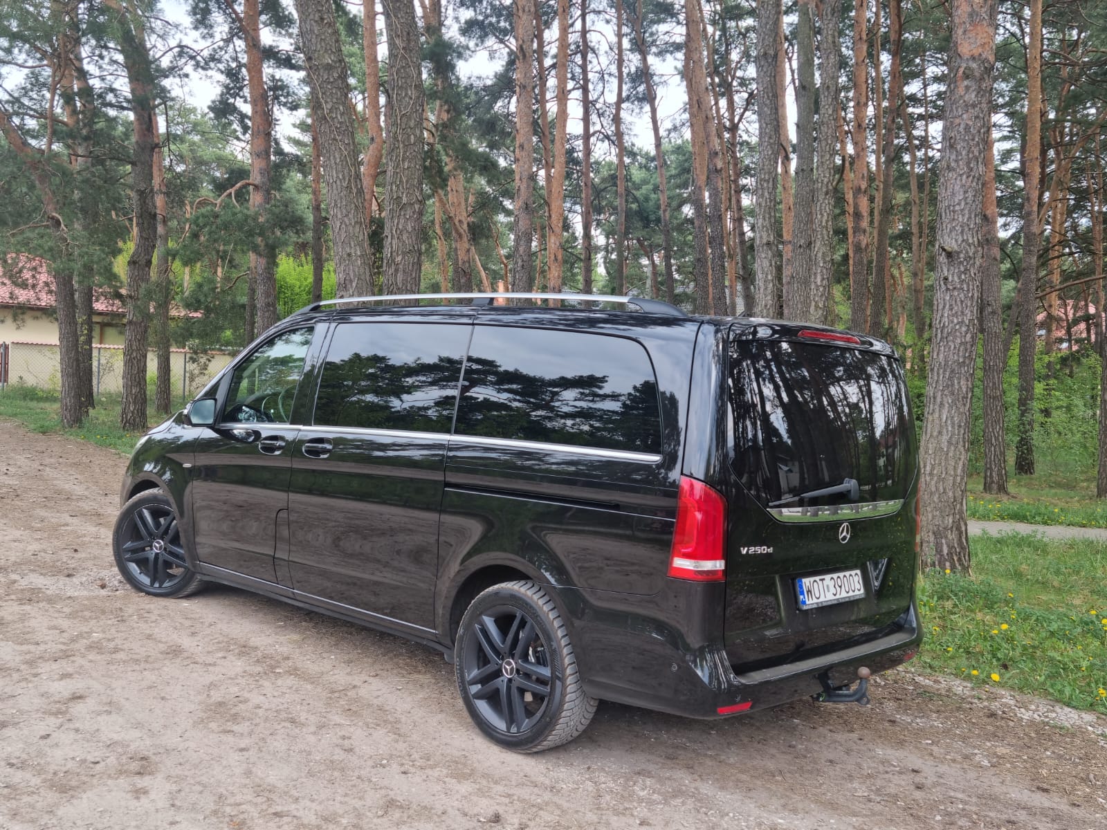 Mercedes V-klasa — widok z tyłu